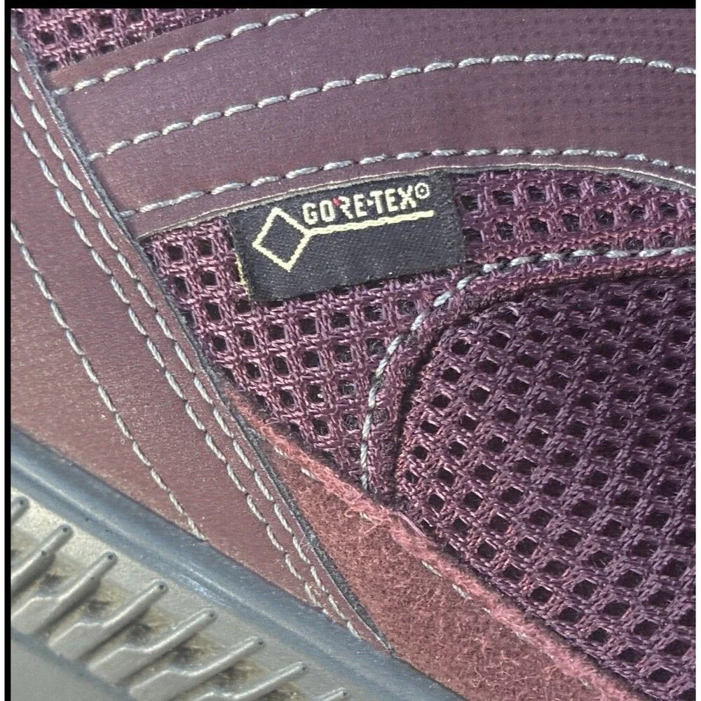 ECCO Terracruise II‎ Goretex Hiking Trail Running Shoes l 11W Burgundy